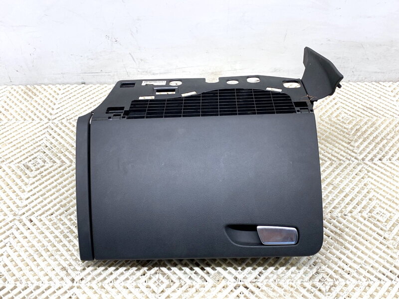 Odkládací schránka spolujezdce Audi Q5 (8RB) 2008 - 2017