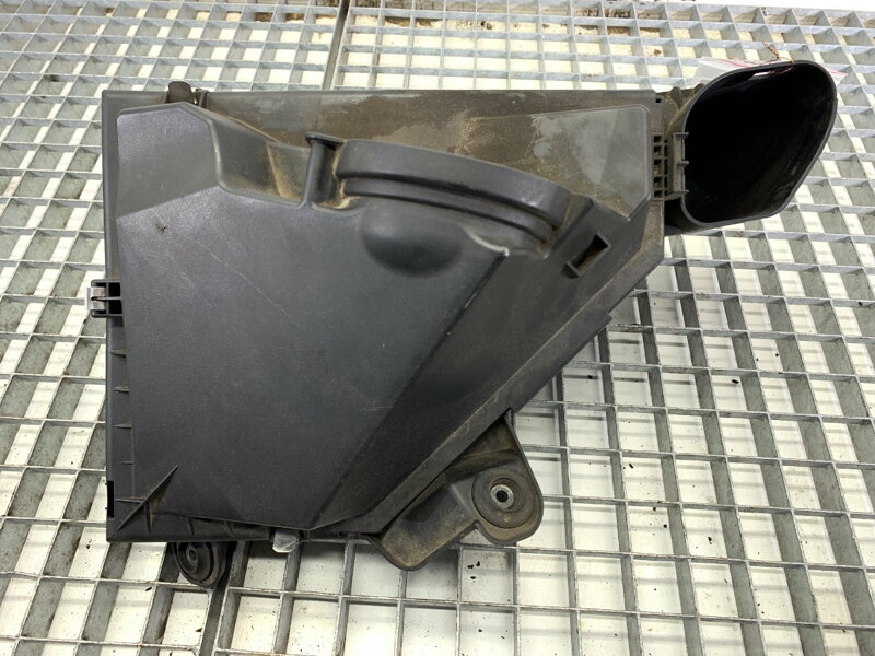 Kryt filtru vzduchu BMW 3 Coupe (E92) 2005 - 2013