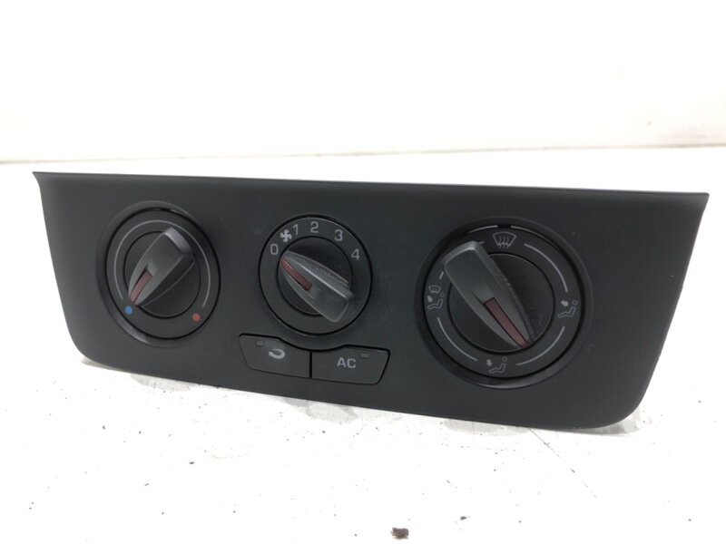 Panel ovládání ventilace Seat Ibiza IV (6J5, 6P1) 2008 - 2017 6J0820045A