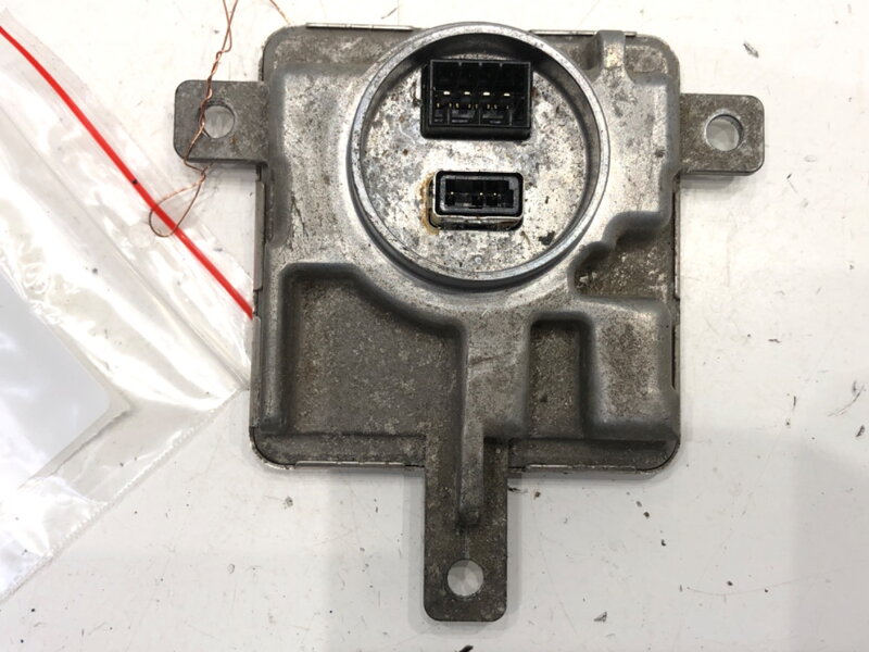 Řídicí jednotka xenon VW Golf VII Variant (BA5, BV5) 2013 - 2022 8K0941597E