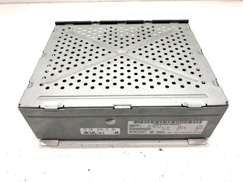 Tuner rádia Audi A6 C6 Avant (4F5) 2004 - 2011 4F0035541B