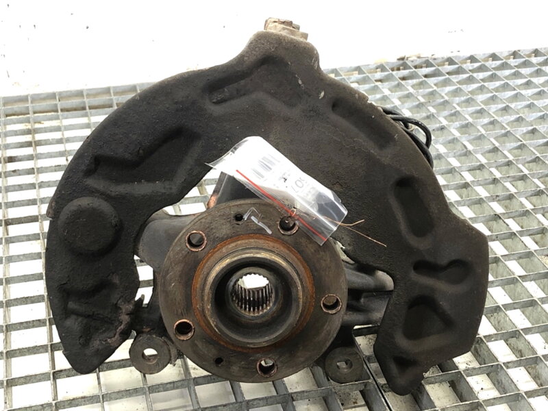 Otoč pravá přední Peugeot 508 SW I (8E_) 2010 - 2018