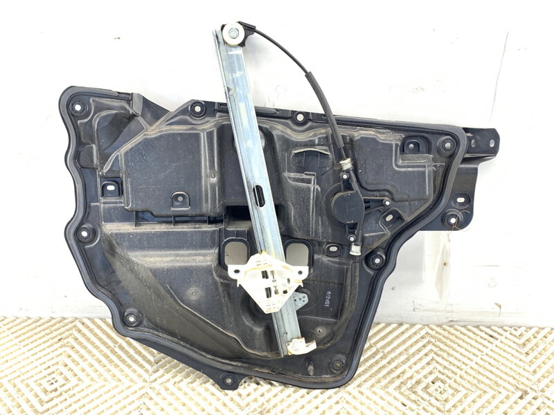 Stahovačka okna pravá přední Mazda CX-5 (KE, GH) 2011 - 2017