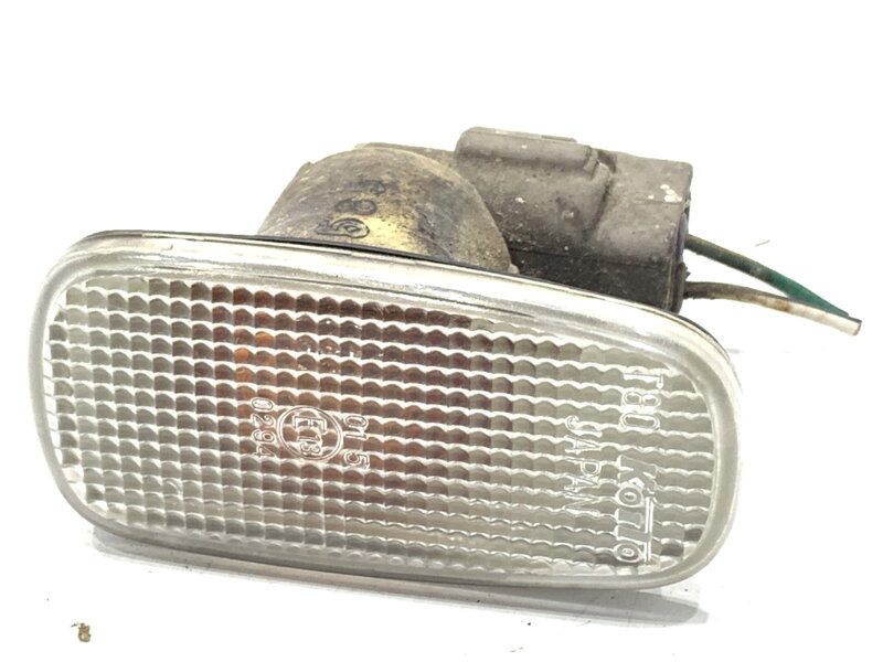 Směrovka pravá přední Toyota RAV 4 II (_A2_) 2000 - 2005