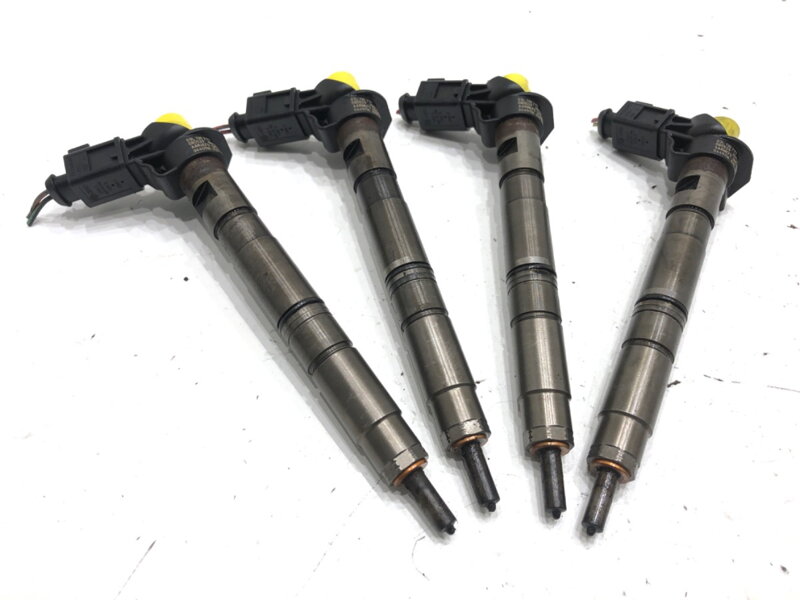 Vstřikovače sada Audi A4 B8 Avant (8K5) 2007 - 2015 0445116030