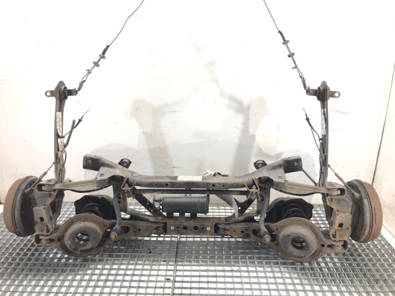 Výztuha zadní Ford Focus III 2010 - 2022