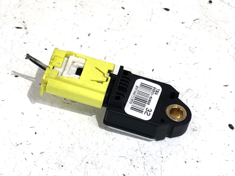 Čidlo nárazu Toyota Avensis Kombi (_T27_) 2009 - 2018 89831-04060