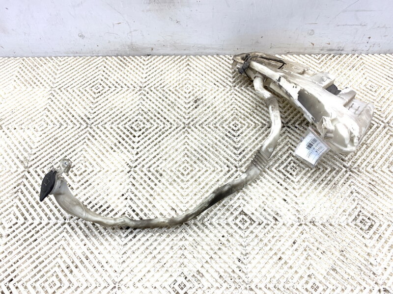 Nádobka ostřikovačů BMW 5 (F10) 2009 - 2016 7178745