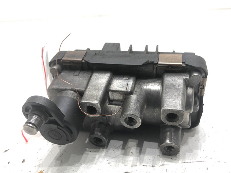 Regulátor turba BMW 5 (F10) 2009 - 2016