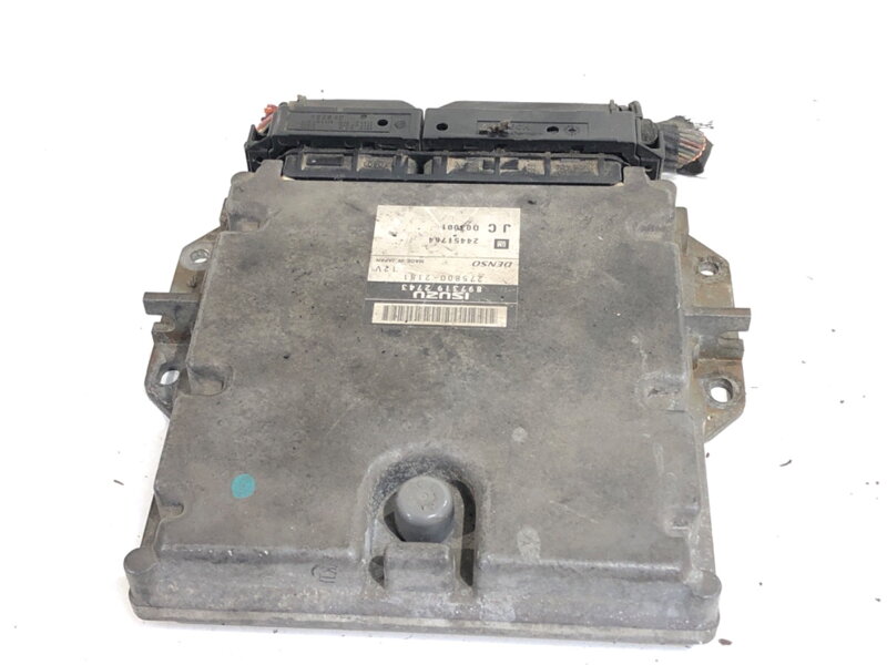 Řídicí jednotka motoru Opel Signum Liftback (Z03) 2003 - 2008 275800-2181