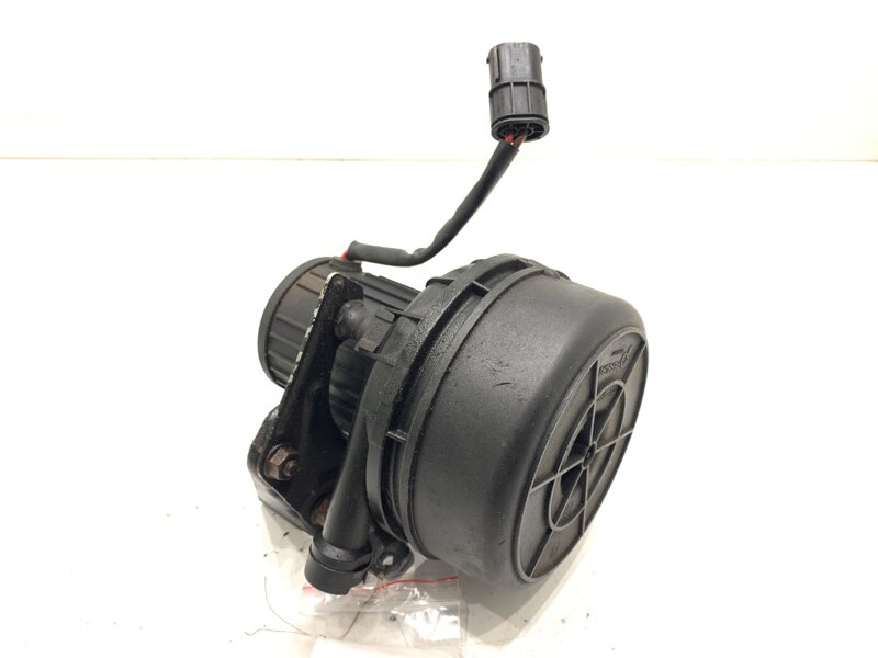 Čerpadlo vzduchu sekundárního BMW 3 (E46) 1997 - 2005 7520225