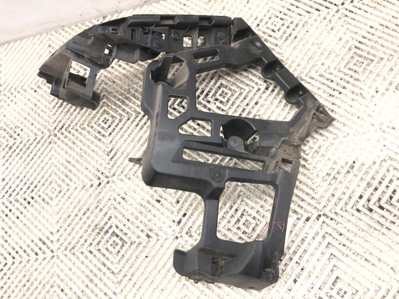 Držák nárazníku pravý zadní Peugeot 508 I (8D_) 2010 - 2018 9686699780