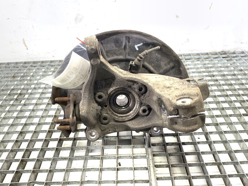 Otoč levá přední VW Passat B7 Variant (365) 2010 - 2015