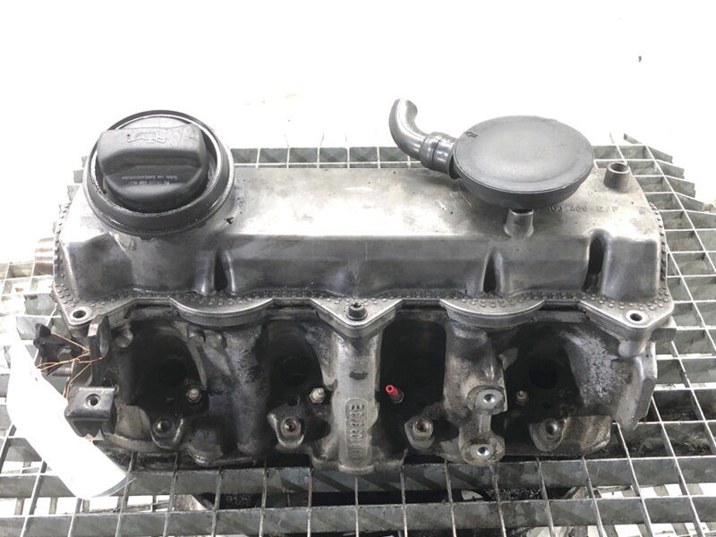 Hlava válců Audi A3 (8L1) 1996 - 2006 AHF