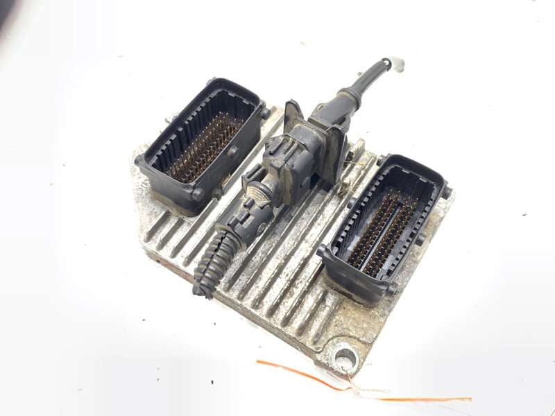 Řídicí jednotka motoru Opel Zafira A (MPV) (T98) 1999 - 2005 09158726