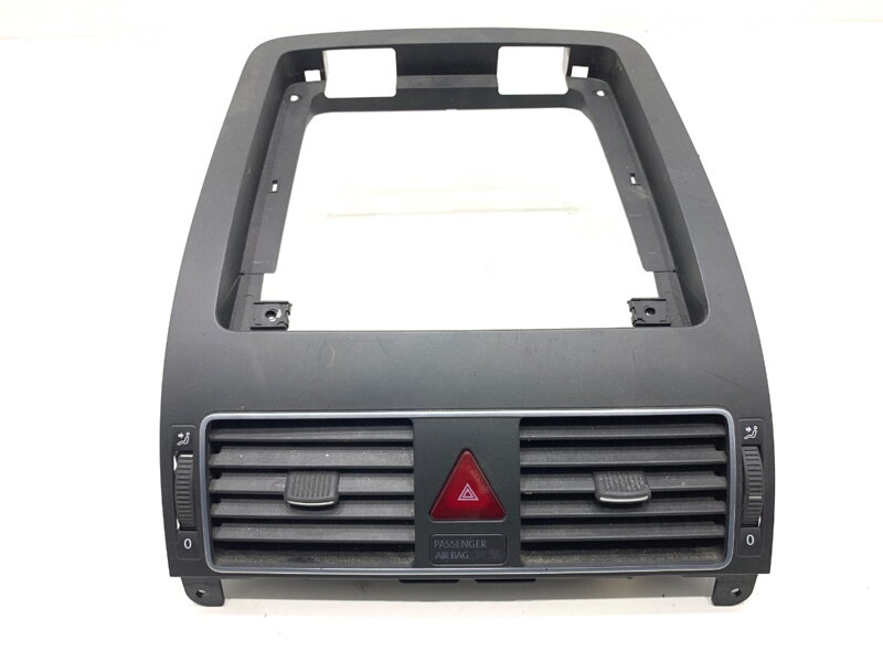 Mřížka ventilace přední středová VW Touran (1T3) 2010 - 2015 1T1819728G