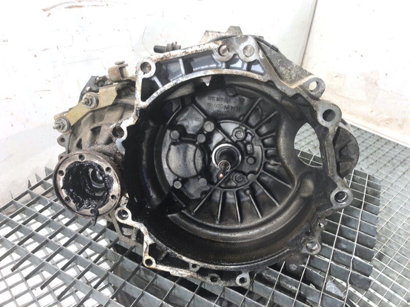 Převodovka Audi A3 (8L1) 1996 - 2006 DUU