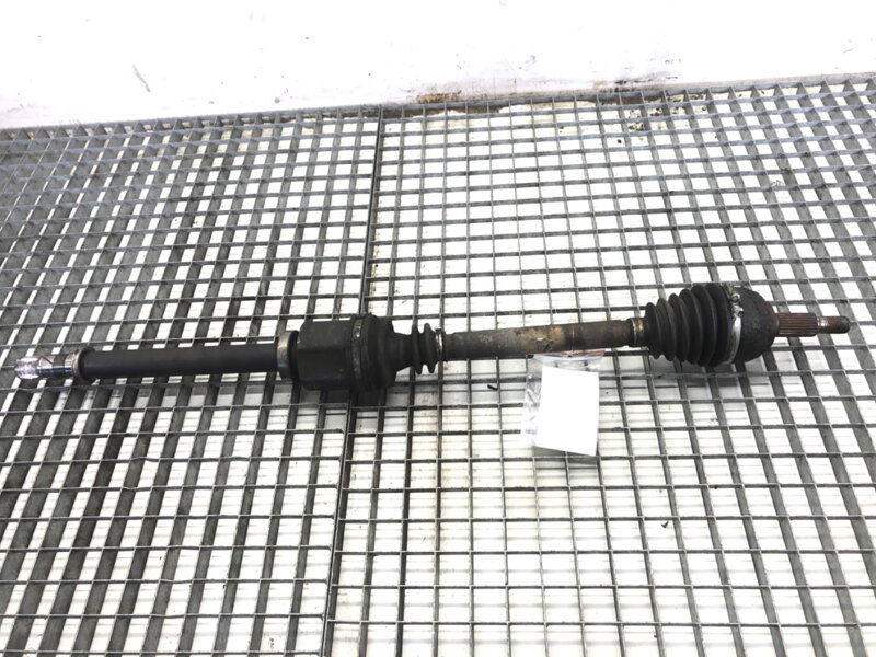 Poloosa pravá přední Renault Scénic II (JM0/1_) 2003 - 2010