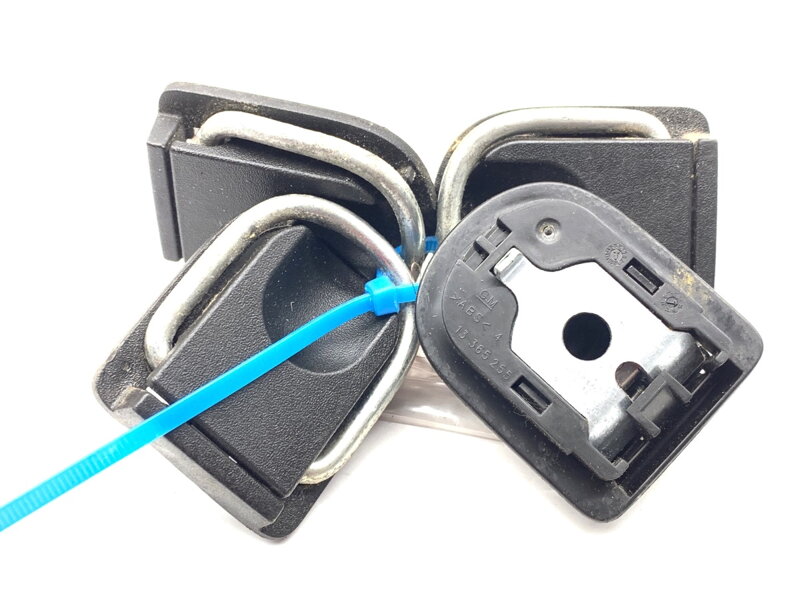 Držáky uchycení kufru sada Opel Zafira Tourer C (P12) 2011 - 2022 13365255