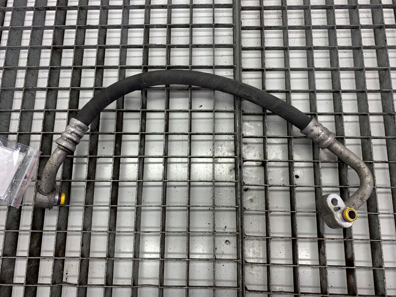 Hadice klimatizace Audi A3 (8P1) 2003 - 2013 1K0820721G