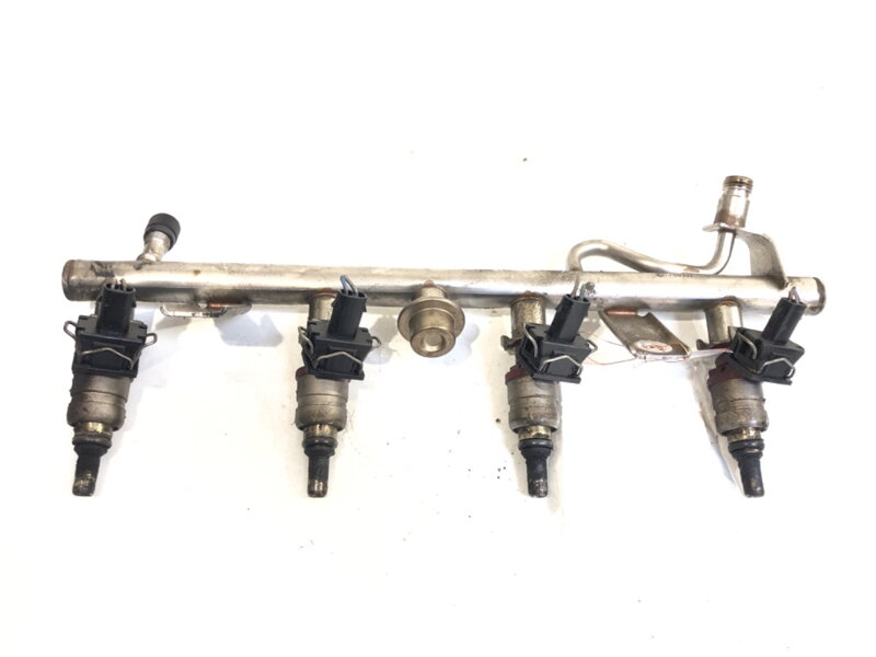 Vstřikovací rampa Mercedes-benz Class C (W204) 2007 - 2015 A2710780023