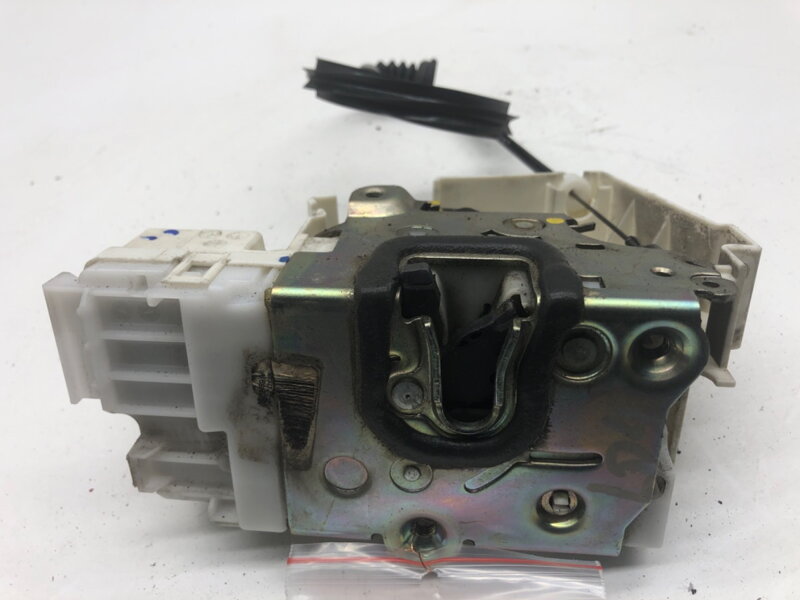 Zámek dveří levý přední Mercedes-benz Class A (W169) 2004 - 2012 1697202535