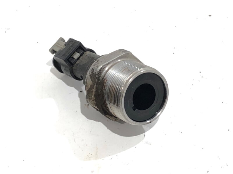 Regulátor tlaku paliva Seat Ibiza IV (6J5, 6P1) 2008 - 2017 04E127026L