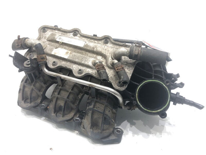 Sací potrubí Seat Ibiza IV (6J5, 6P1) 2008 - 2017 04C145749A