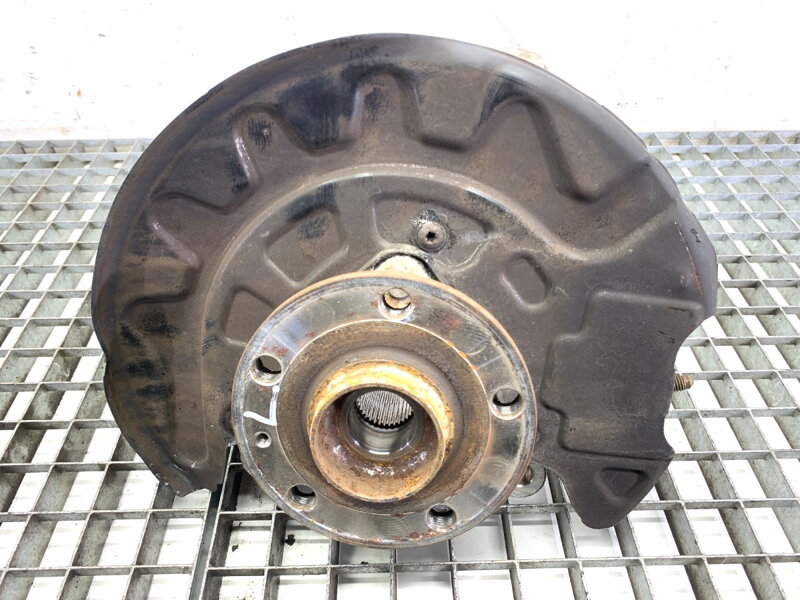 Otoč levá přední Skoda Octavia III Combi (5E5, 5E6) 2012 - 2022