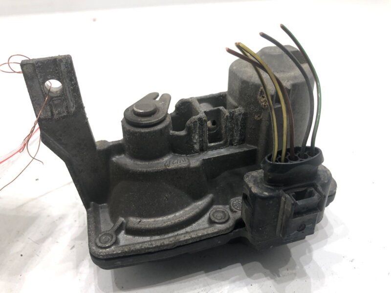 Škrticí klapka výfuku Skoda Octavia III Combi (5E5, 5E6) 2012 - 2022 5Q0253691J