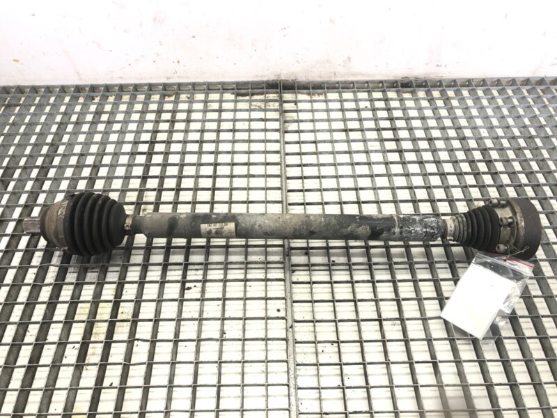 Poloosa pravá přední VW Golf VII (5G1, BQ1, BE1, BE2) 2012 - 2022 1K0407272QN