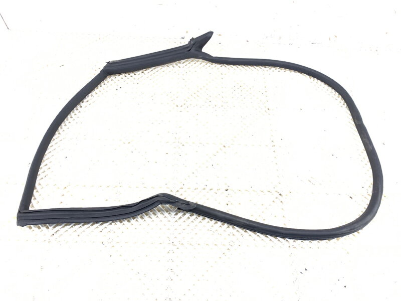 Těsnění dveří zadní levé Audi A7 Sportback (4KA) 2017 - 2022