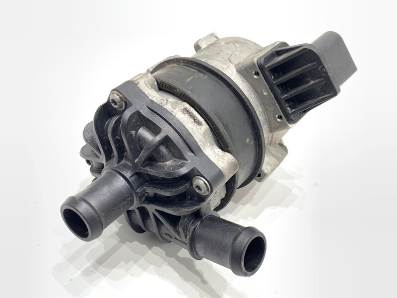 Přídavná vodní pumpa Audi A7 Sportback (4KA) 2017 - 2022 4N0965567