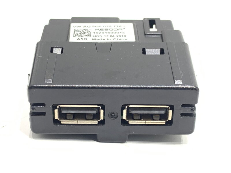 Zásuvka / uložení USB Seat Leon ST (5F8) 2012 - 2022 5Q0035726L