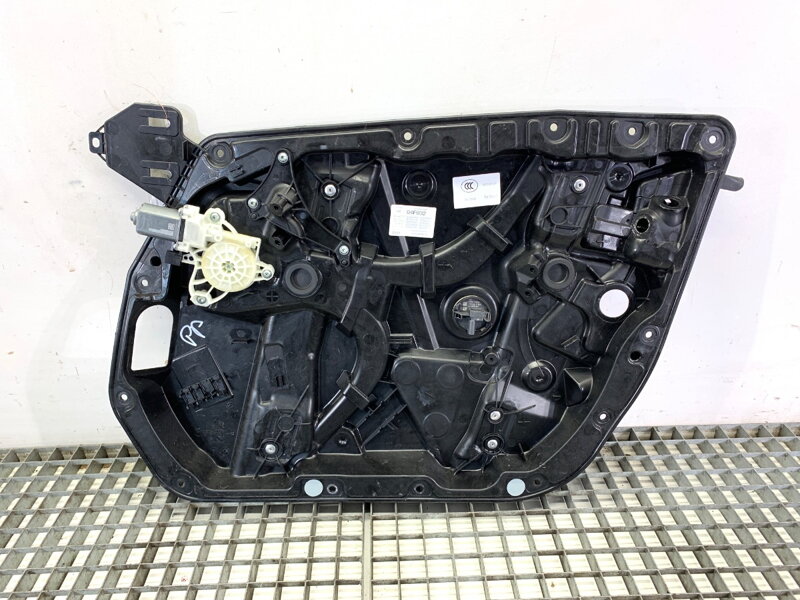 Stahovačka okna pravá přední Mercedes-benz GLC (X253) 2015 - 2022