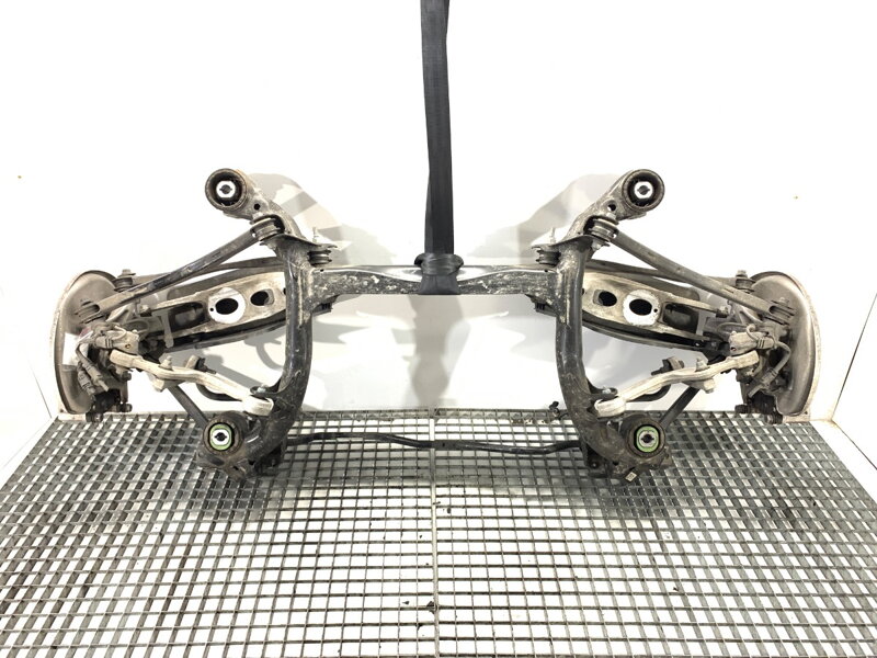 Výztuha zadní Audi A4 B9 (8W2, 8WC) 2015 - 2022