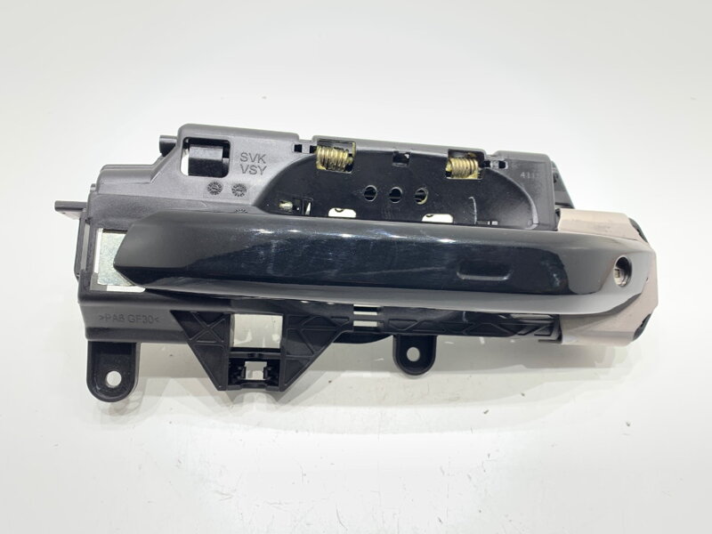 Klika vnější levá přední Audi A4 B9 (8W2, 8WC) 2015 - 2022