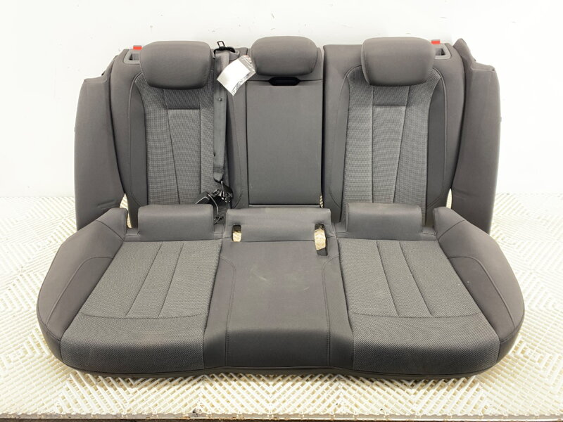 Lavice / sedačka druhý řada Audi A4 B9 (8W2, 8WC) 2015 - 2022