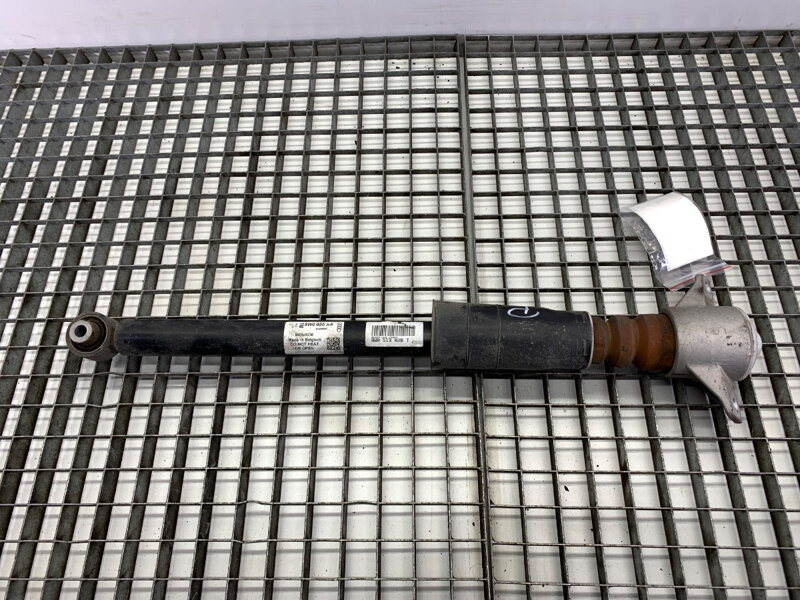 Tlumič pravý zadní Audi A4 B9 (8W2, 8WC) 2015 - 2022 8W0035AA