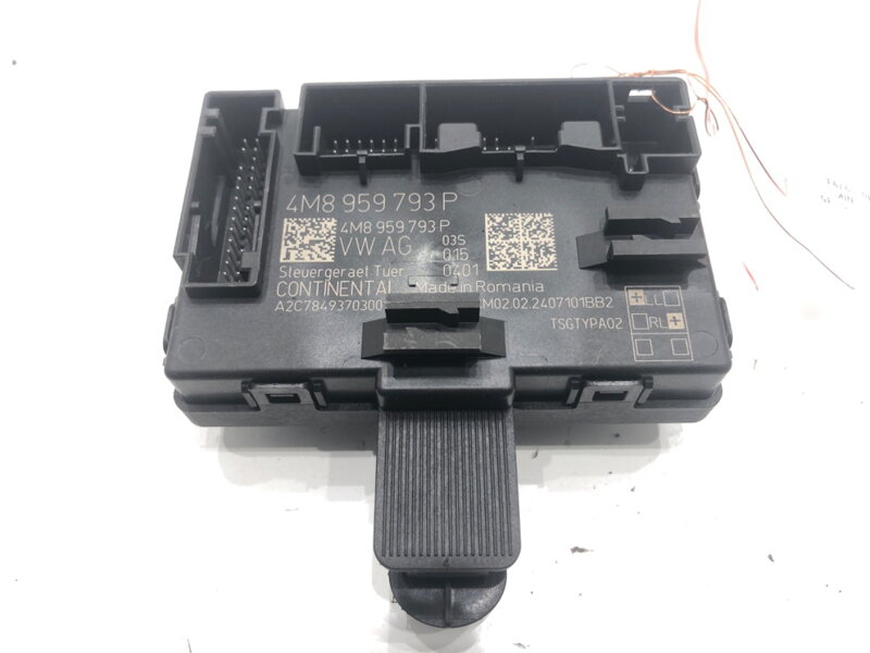Modul dveře přední levé Audi A4 B9 (8W2, 8WC) 2015 - 2022 4M0959793P