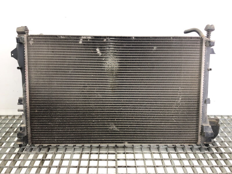 Chladič vody Opel Vectra C (Z02) 2002 - 2009