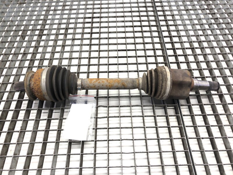 Poloosa levá přední Volvo V50 (545) 2003 - 2012