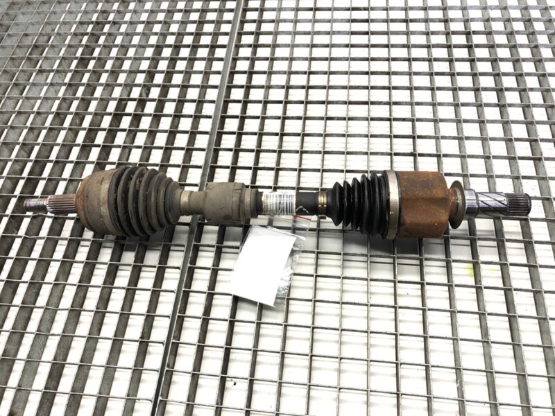 Poloosa levá přední Renault Megane IV Sedan 2016 - 2022 391011313R