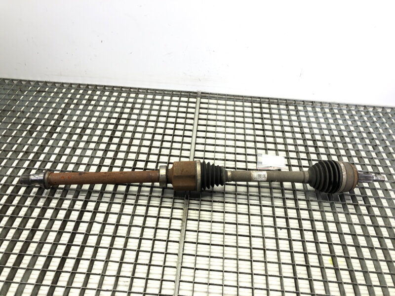 Poloosa pravá přední Renault Megane IV Sedan 2016 - 2022 391003200R