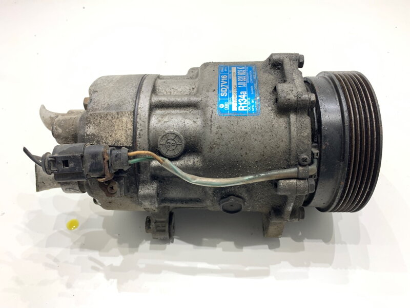 Kompresor klimatizace VW Golf IV (1J1) 1997 - 2008 1J0820803K