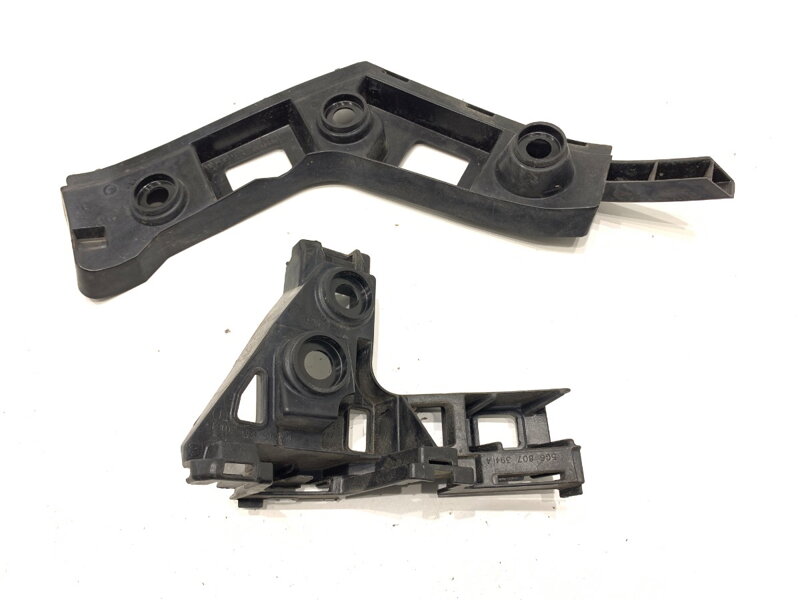 Držák nárazníku pravý zadní VW Golf VII (5G1, BQ1, BE1, BE2) 2012 - 2022 5G6807394