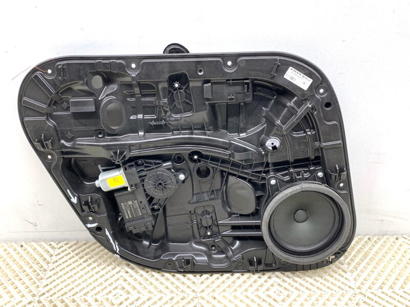 Stahovačka okna levá zadní Volvo V90 II Kombi (235, 236) 2016 - 2022 31378594