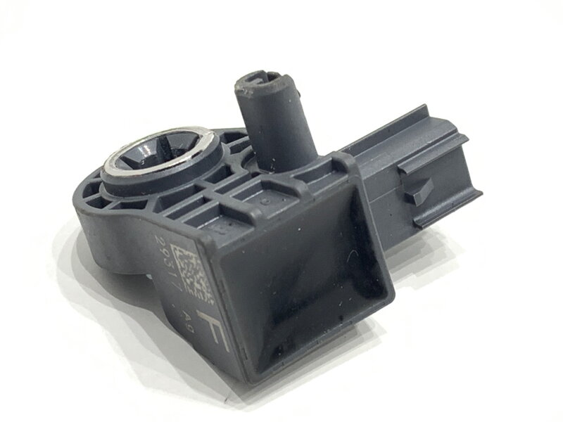 Čidlo nárazu Volvo V90 II Kombi (235, 236) 2016 - 2022 31451531