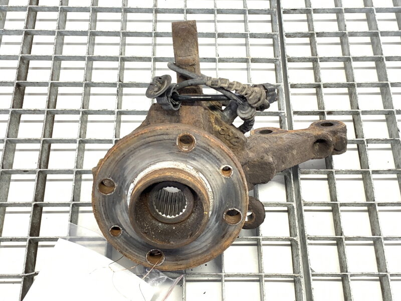 Otoč pravá přední Renault Twingo II (CN0_) 2007 - 2022