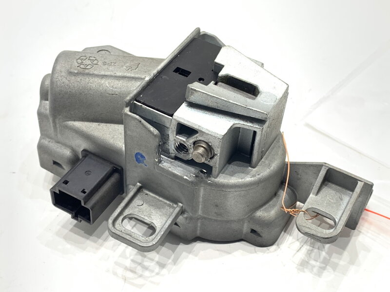 Zámek volantu Volvo V50 (545) 2003 - 2012 30680132